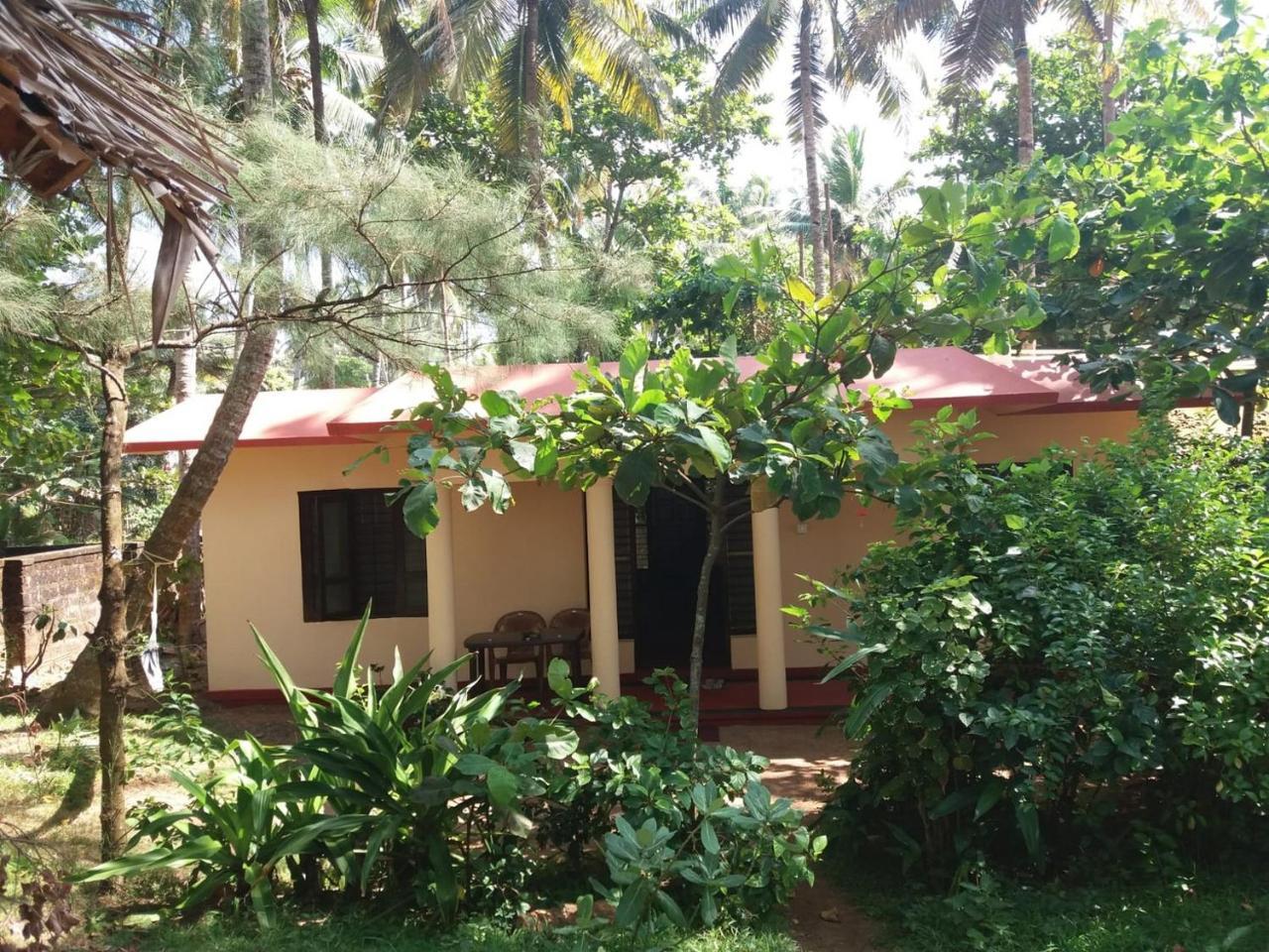 Sukriti Beach Resort فاركَالا المظهر الخارجي الصورة